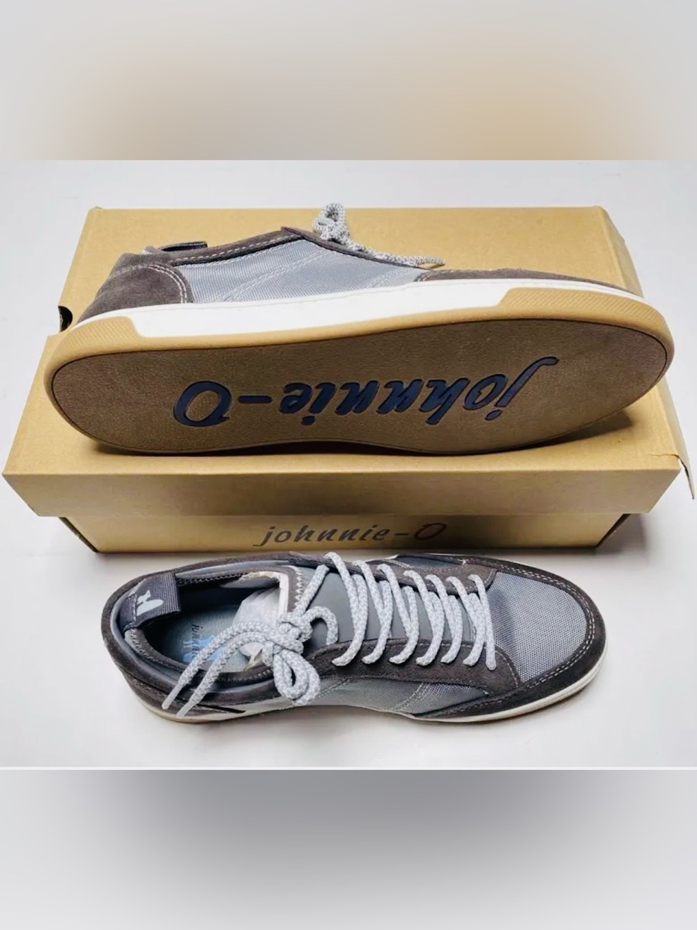 johnnie-O Men's Gray and White Low-Top Surfside Sneakers; Size 11.5